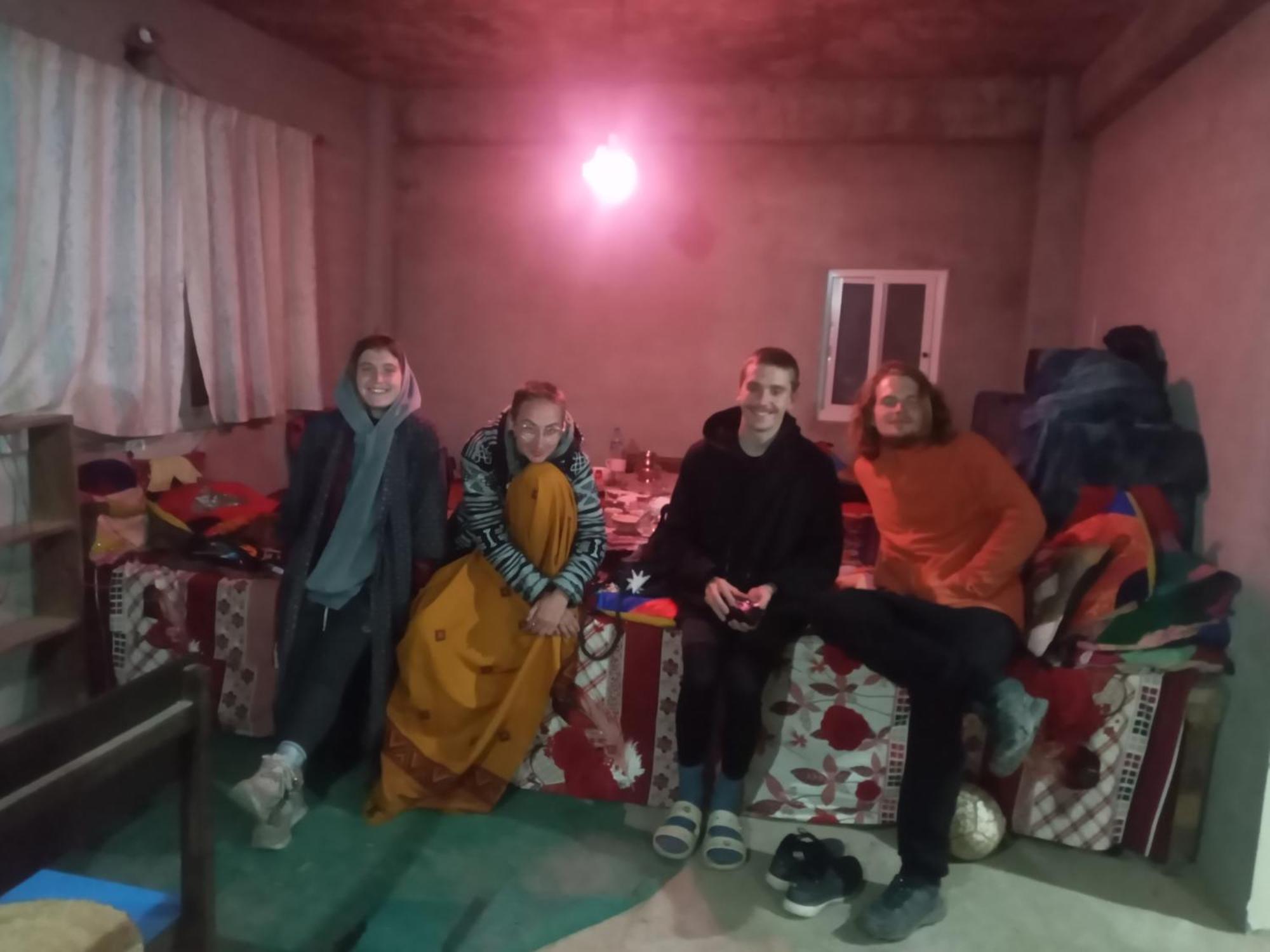 Unique Point Home Stay Нагаркот Екстер'єр фото